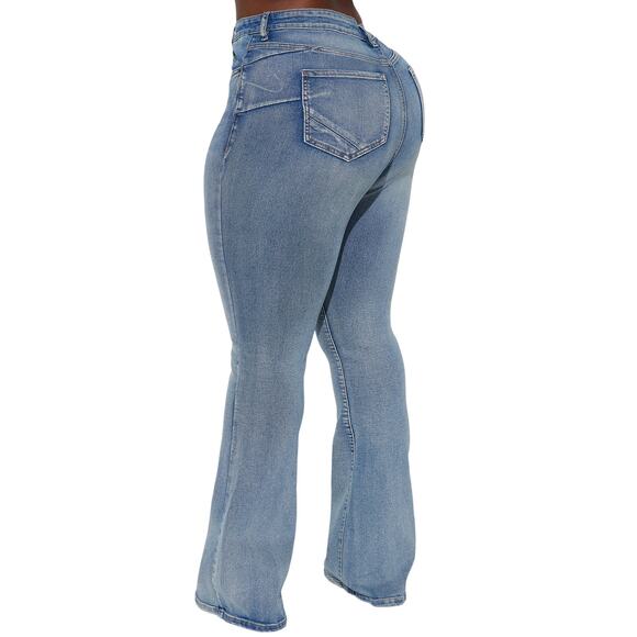 Fashion Nova Jeans Size 7 Gemma Sculpting Stretch Flare Wash Distressed Blue New - Picture 3 of 13